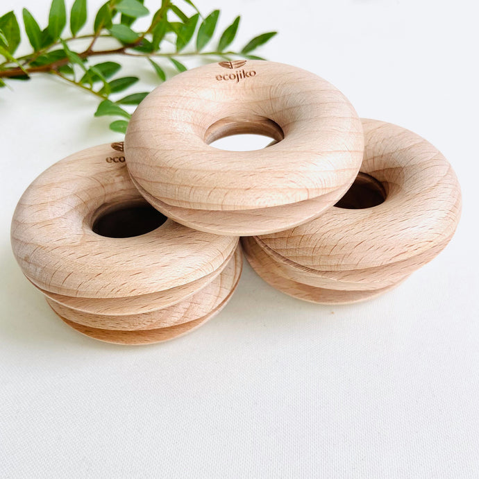 https://www.ecojiko.co.uk/cdn/shop/products/ecojikowooddoughnutclip2_345x345@2x.jpg?v=1629469043